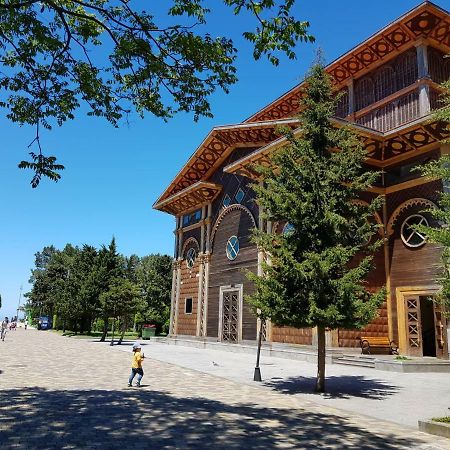 Apartament Gia Batumi Luaran gambar
