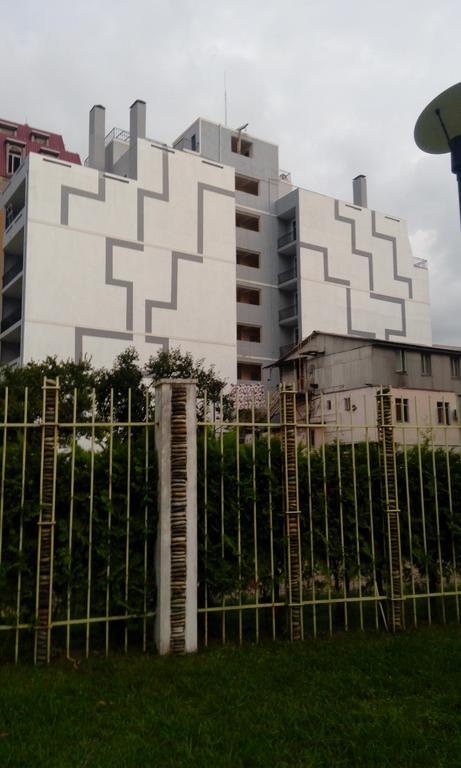 Apartament Gia Batumi Luaran gambar