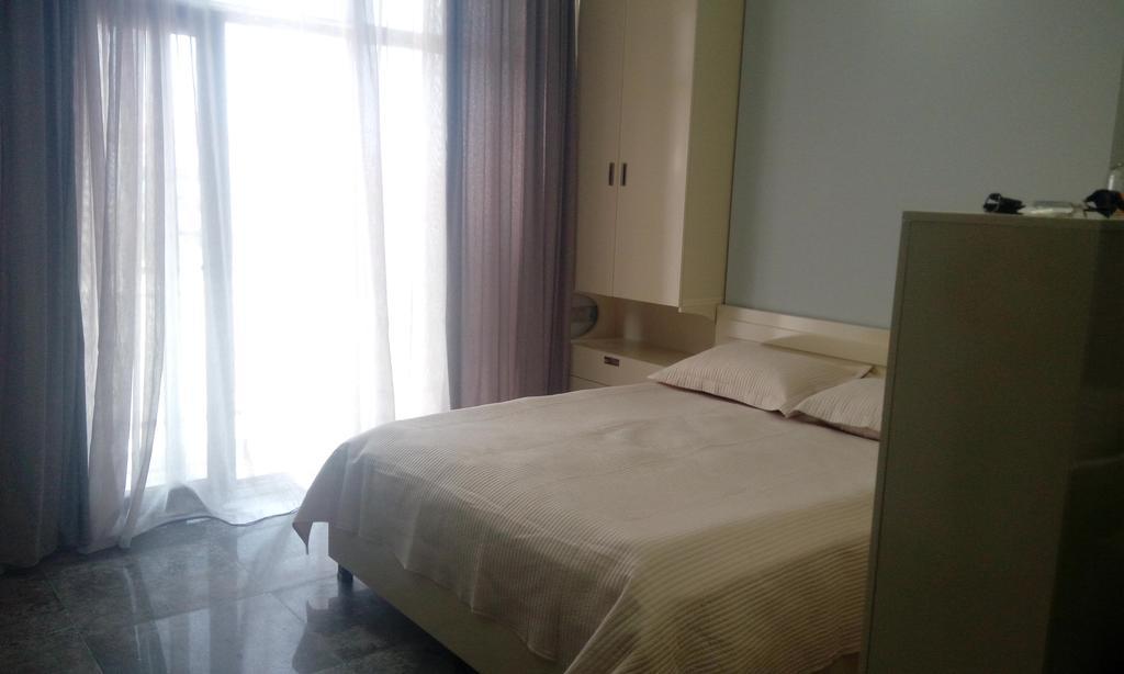Apartament Gia Batumi Luaran gambar