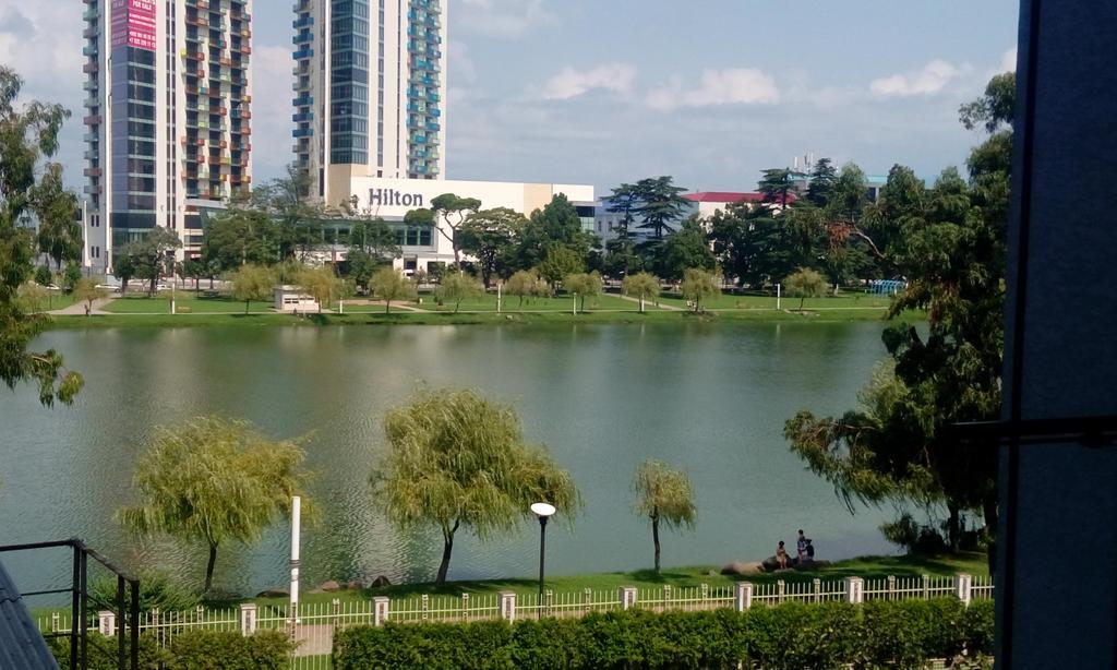 Apartament Gia Batumi Luaran gambar
